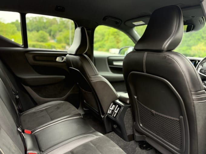 2025 Volvo Xc40