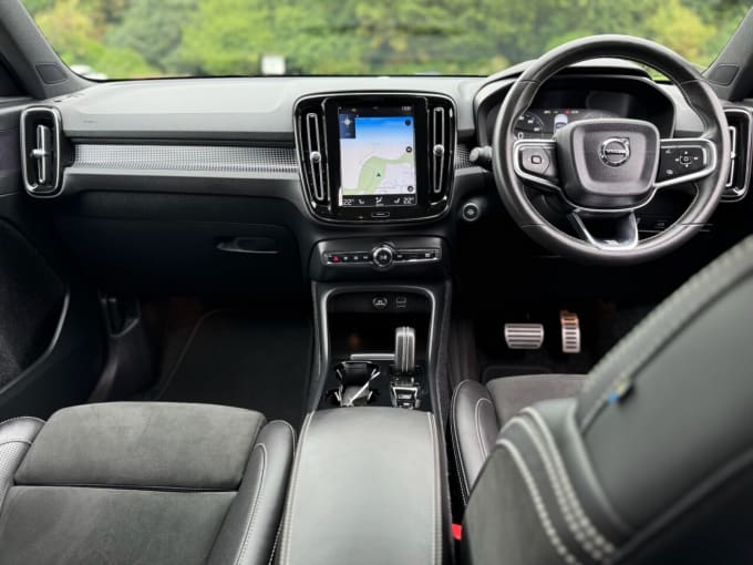 2025 Volvo Xc40