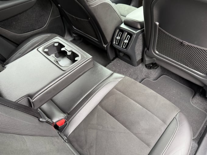 2025 Volvo Xc40