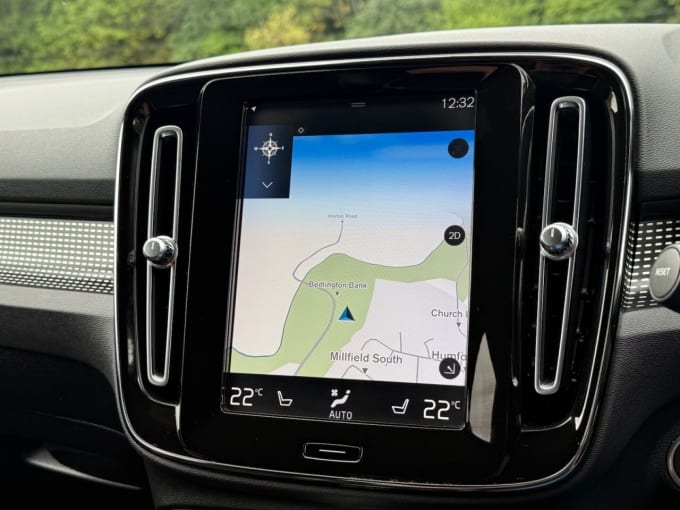 2025 Volvo Xc40