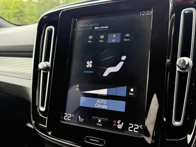 2025 Volvo Xc40