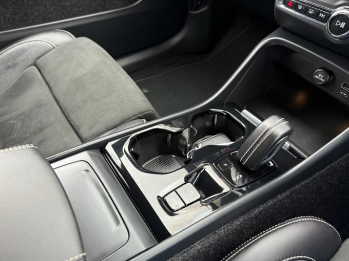 2025 Volvo Xc40