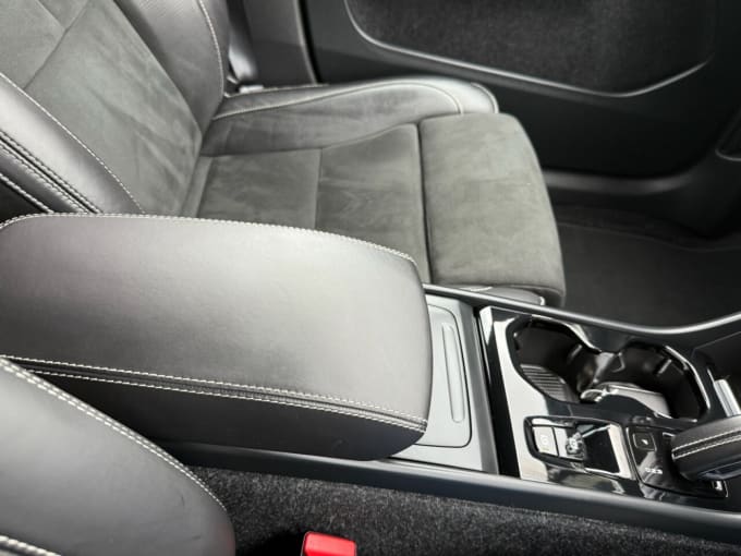 2025 Volvo Xc40