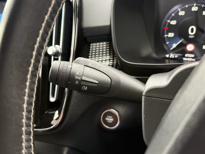 2025 Volvo Xc40
