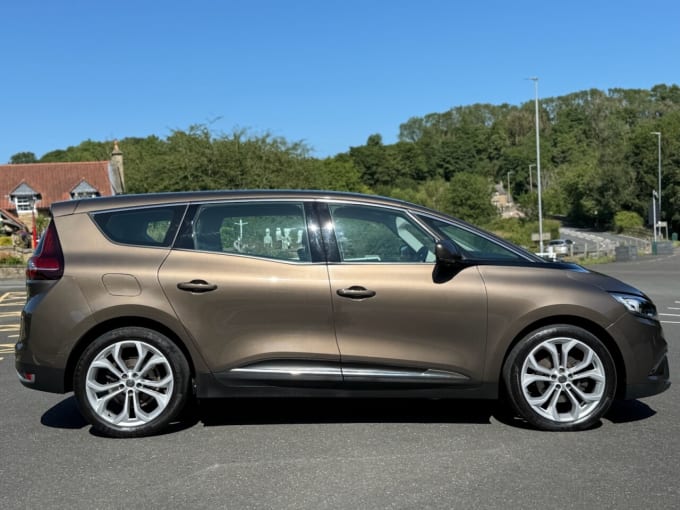 2025 Renault Grand Scenic