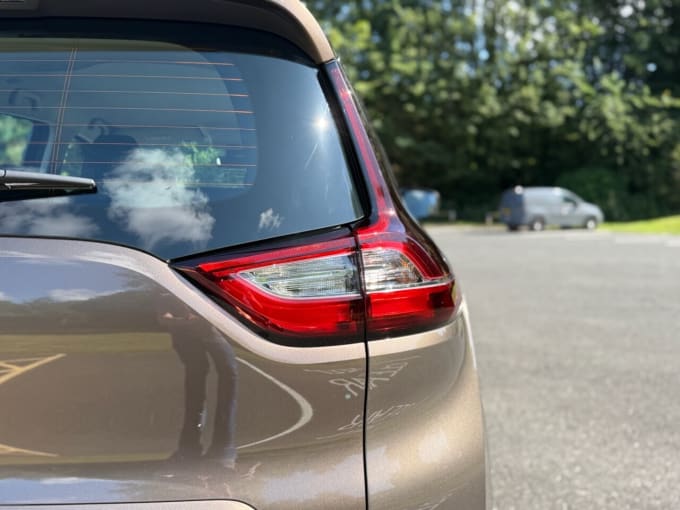 2025 Renault Grand Scenic