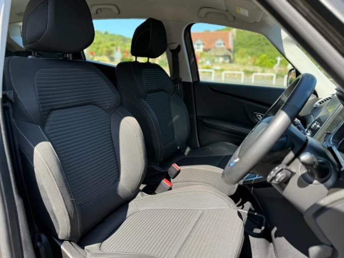 2025 Renault Grand Scenic