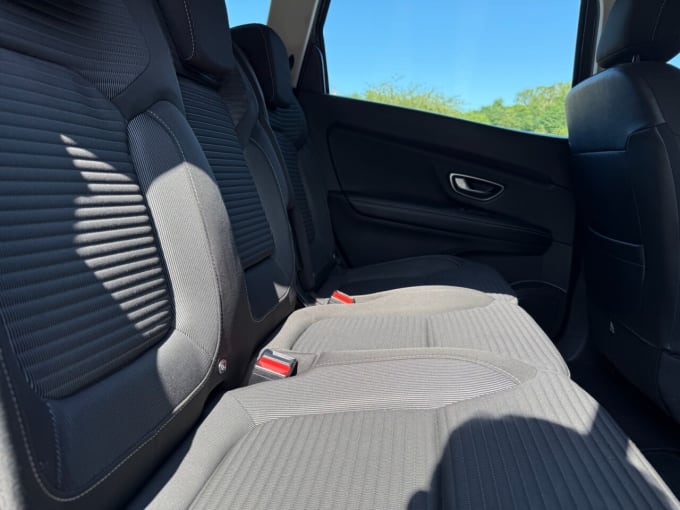 2025 Renault Grand Scenic