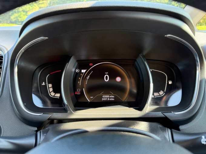 2025 Renault Grand Scenic