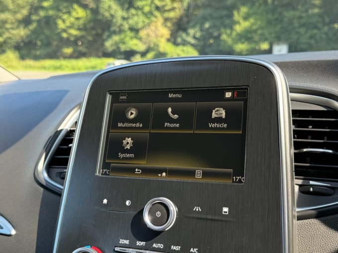 2025 Renault Grand Scenic