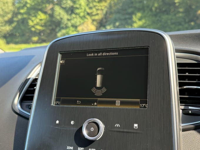 2025 Renault Grand Scenic
