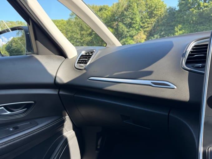 2025 Renault Grand Scenic