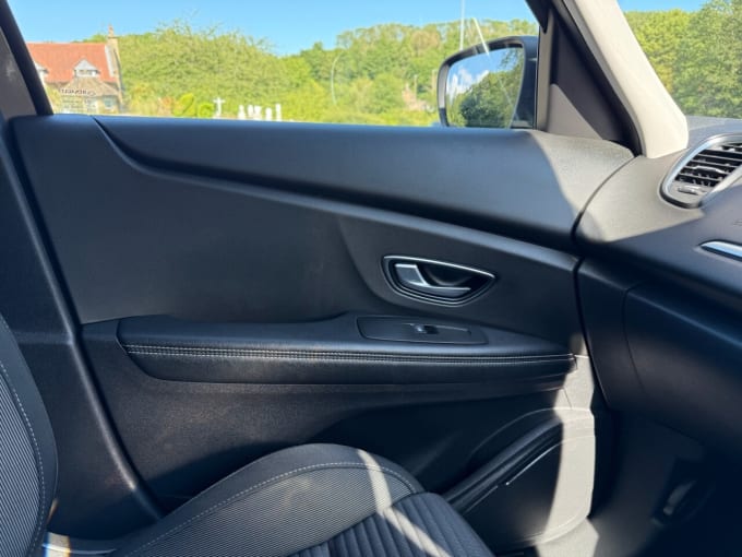 2025 Renault Grand Scenic
