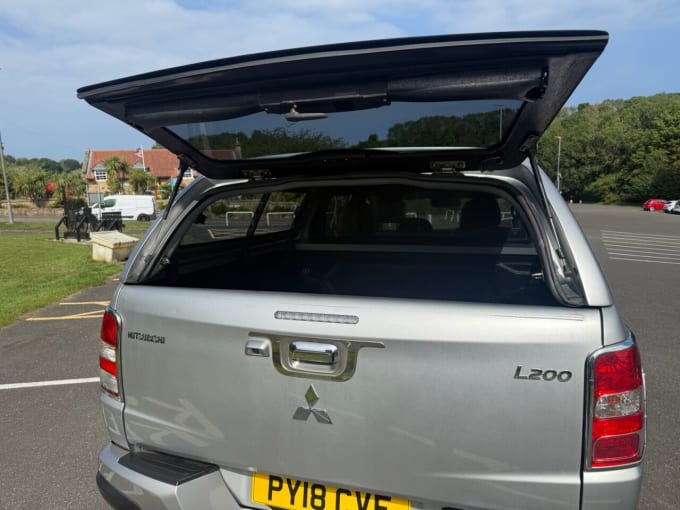 2025 Mitsubishi L200
