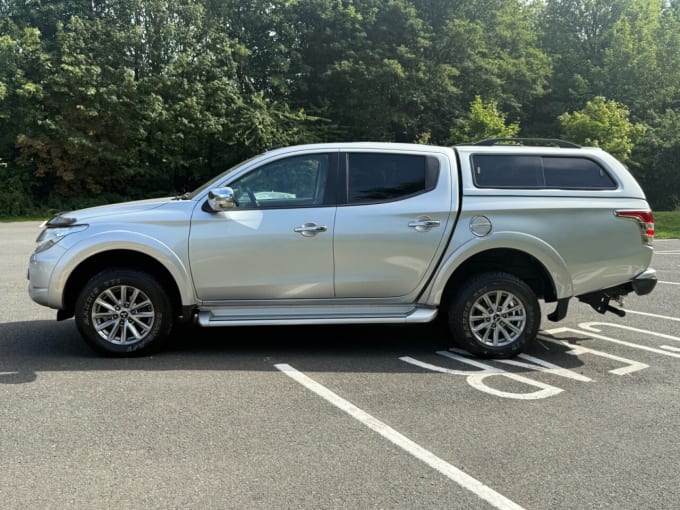 2025 Mitsubishi L200