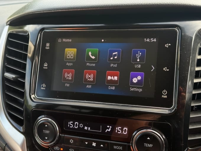 2025 Mitsubishi L200