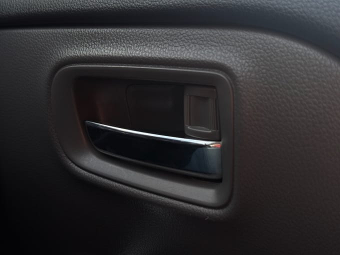 2025 Mitsubishi L200