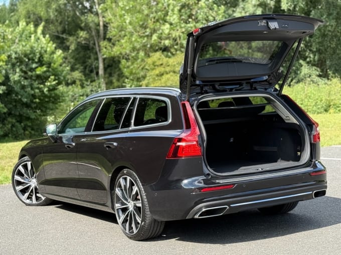 2025 Volvo V60