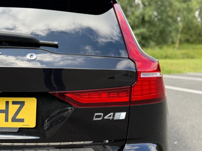 2025 Volvo V60