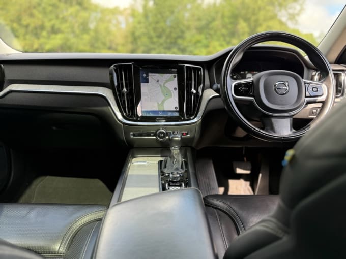 2025 Volvo V60