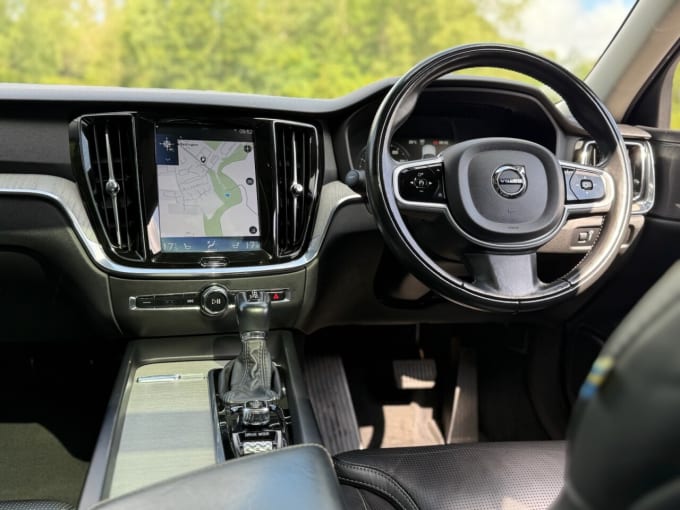 2025 Volvo V60