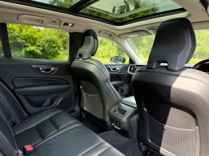 2025 Volvo V60
