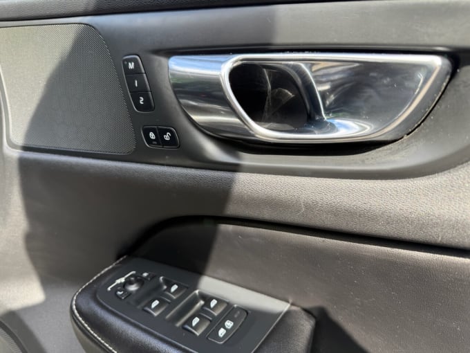 2025 Volvo V60