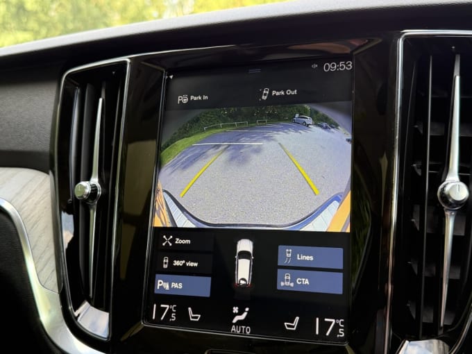 2025 Volvo V60