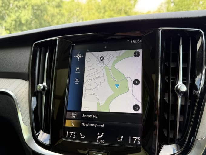 2025 Volvo V60