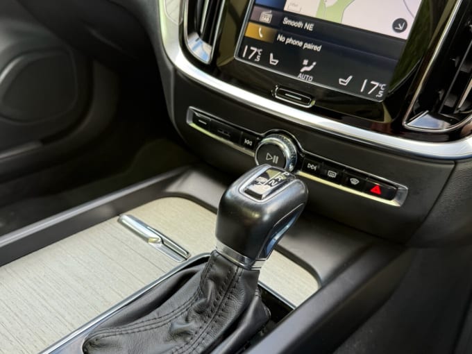 2025 Volvo V60