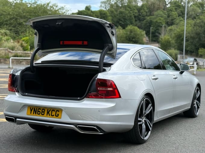2025 Volvo S90