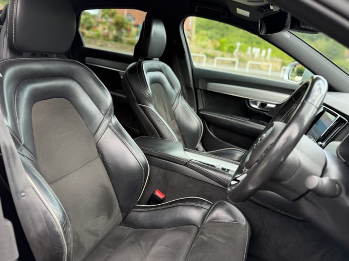 2025 Volvo S90