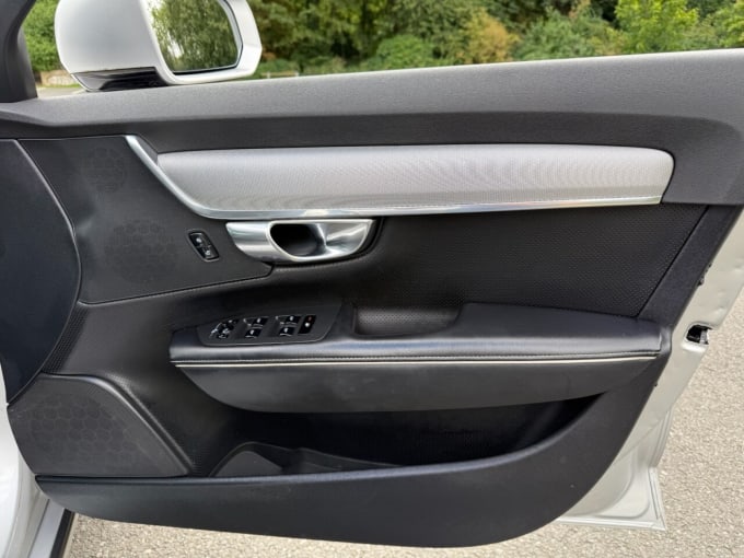 2025 Volvo S90