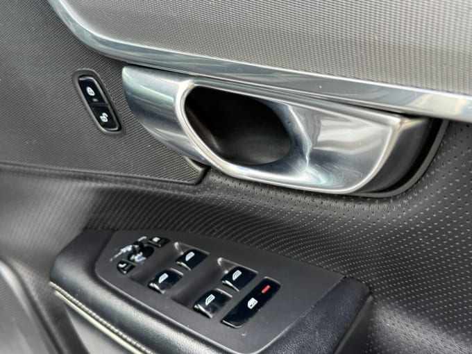 2025 Volvo S90