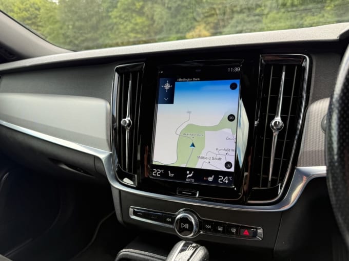2025 Volvo S90