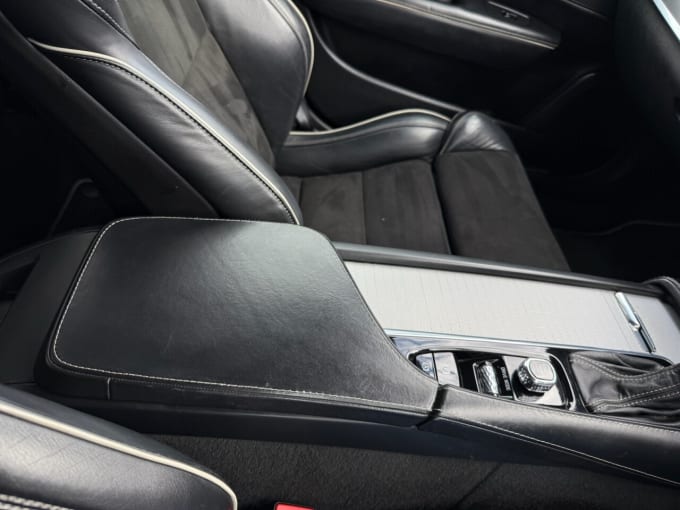 2025 Volvo S90