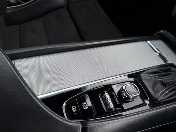 2025 Volvo S90