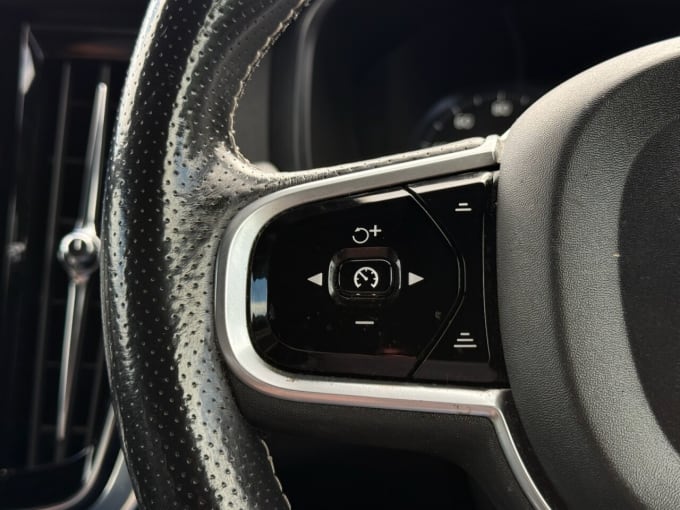 2025 Volvo S90