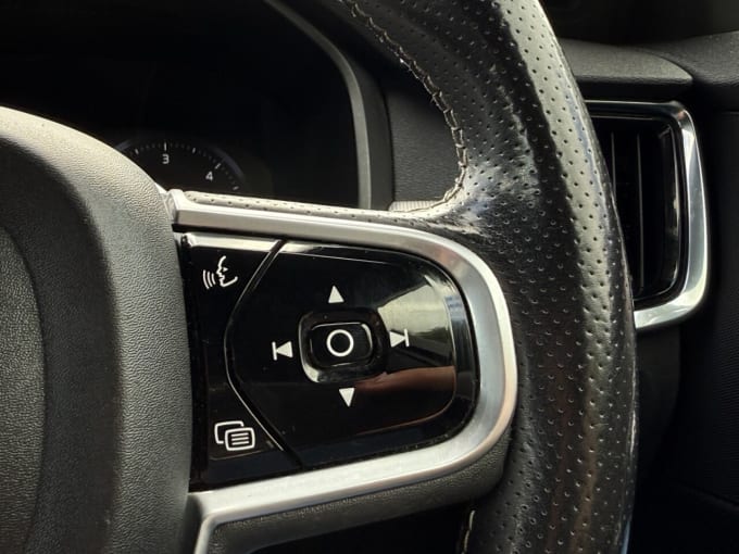 2025 Volvo S90