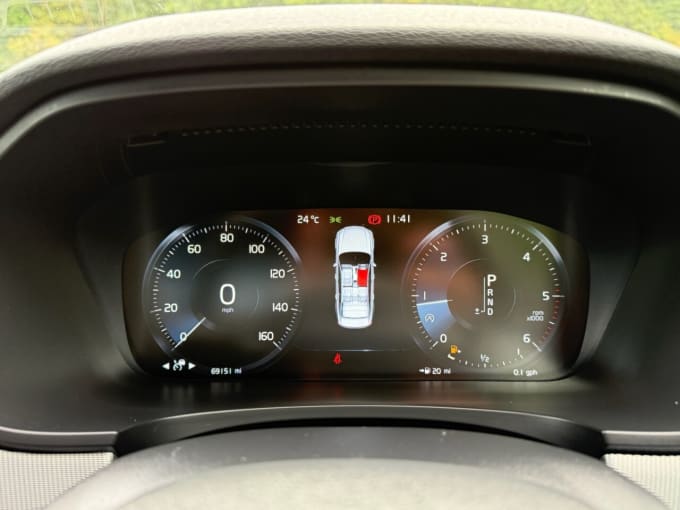 2025 Volvo S90
