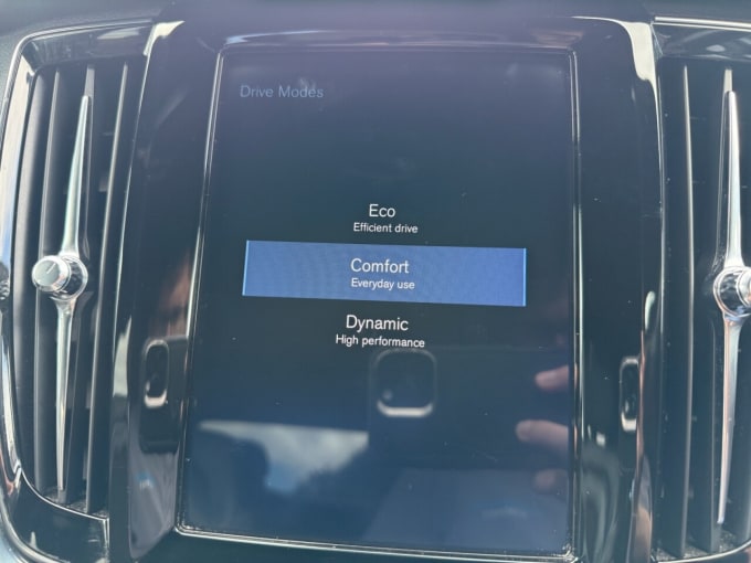 2025 Volvo S90