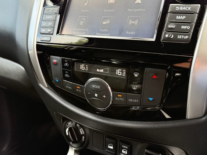 2025 Nissan Navara