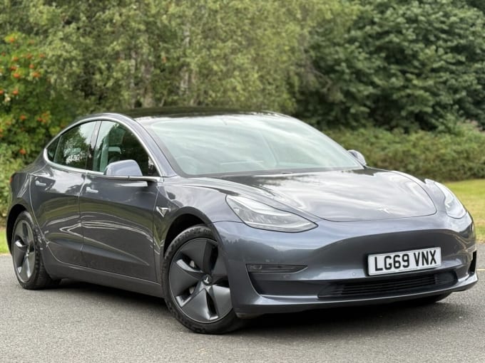 2025 Tesla Model 3