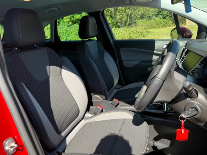 2025 Vauxhall Crossland X