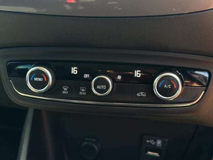 2025 Vauxhall Crossland X