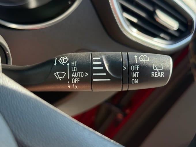 2025 Vauxhall Crossland X