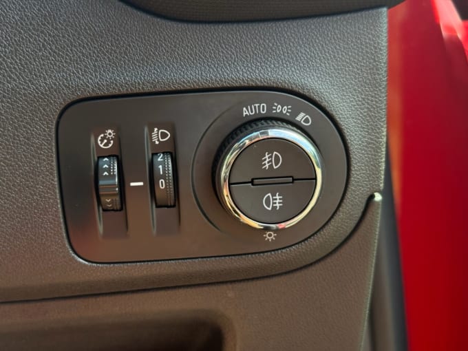 2025 Vauxhall Crossland X
