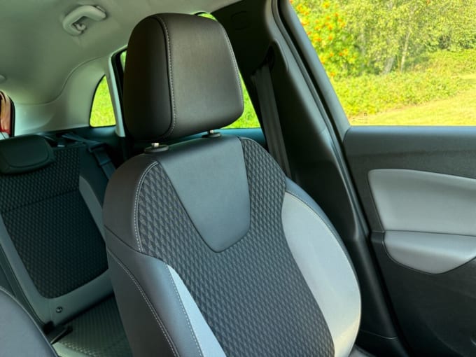 2025 Vauxhall Crossland X