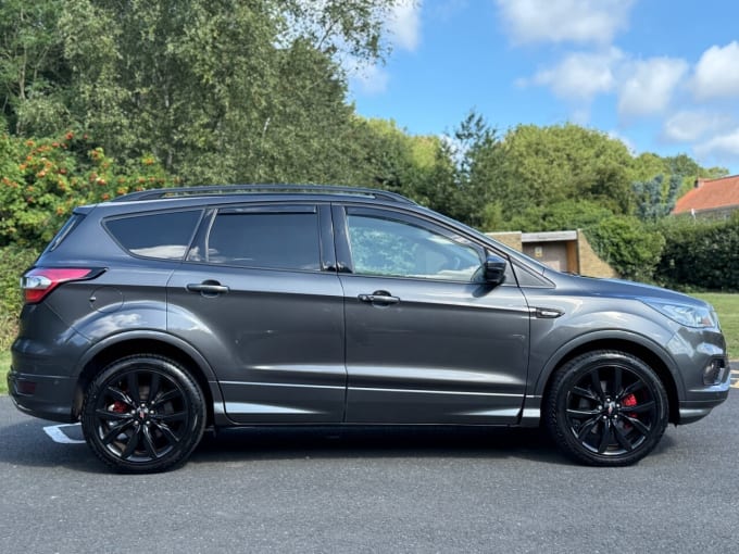 2025 Ford Kuga