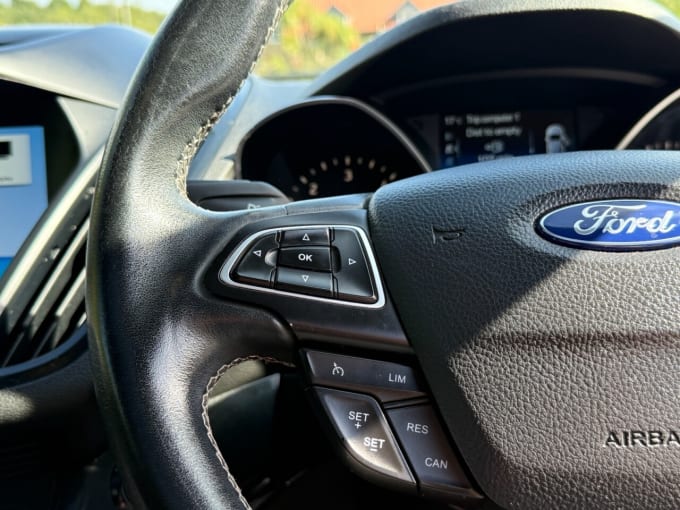 2025 Ford Kuga